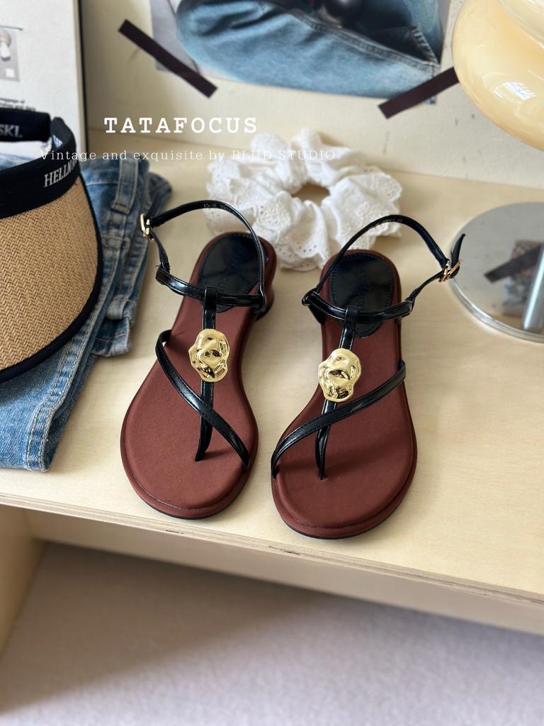 Flat bottom versatile soft bottom slippers women's 2025 new summer models women's models popular women's home wear light and not tired feet