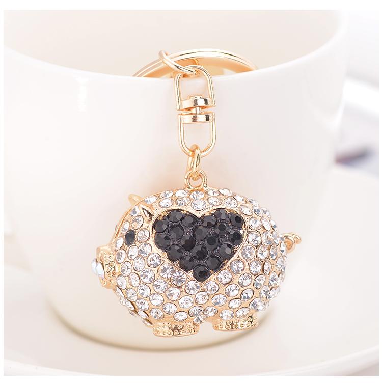 EASYA Cute Pig Shape Keychain Bag Key Ring Kawaii Anime Vintage Metal Crystal High-end Luxury Ladies Charm Jewelry Gifts Friends