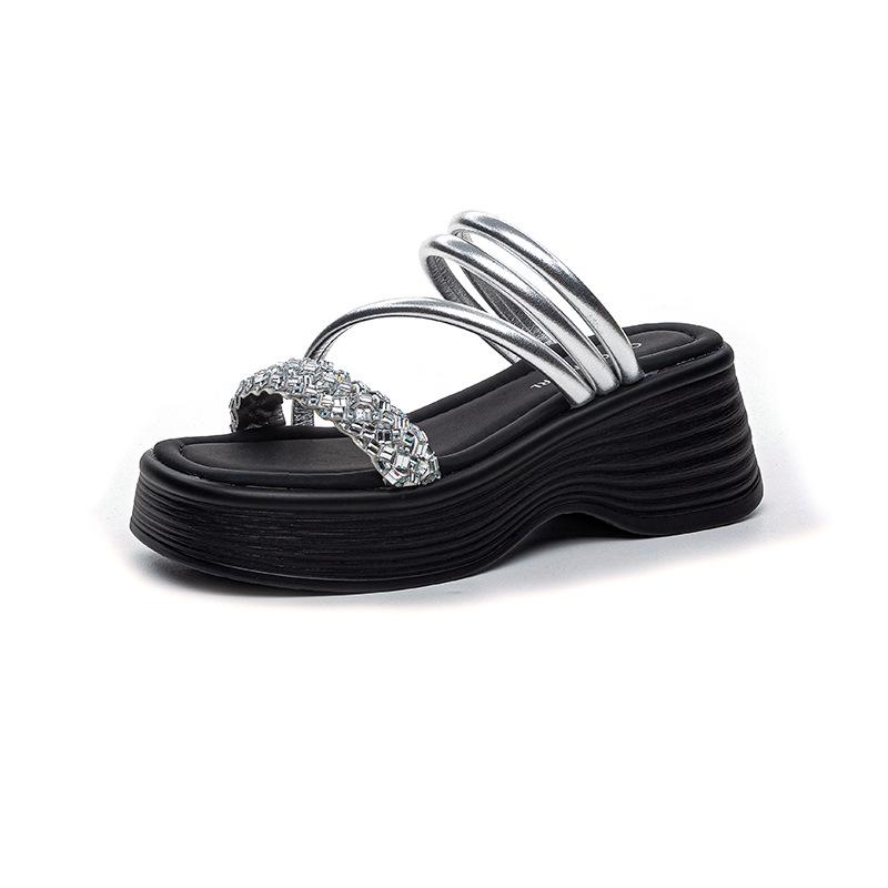 Small Thick-bottomed Cool Slippers Female 2025 Summer New Two Wear Height-increasing Fairy Wind Beach Wear Female Cool Slippers