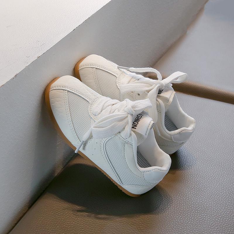 

Student little white shoes flat-soled moral training shoes 2025 spring and autumn new boys lightweight running shoes girls breathable casual shoes 30