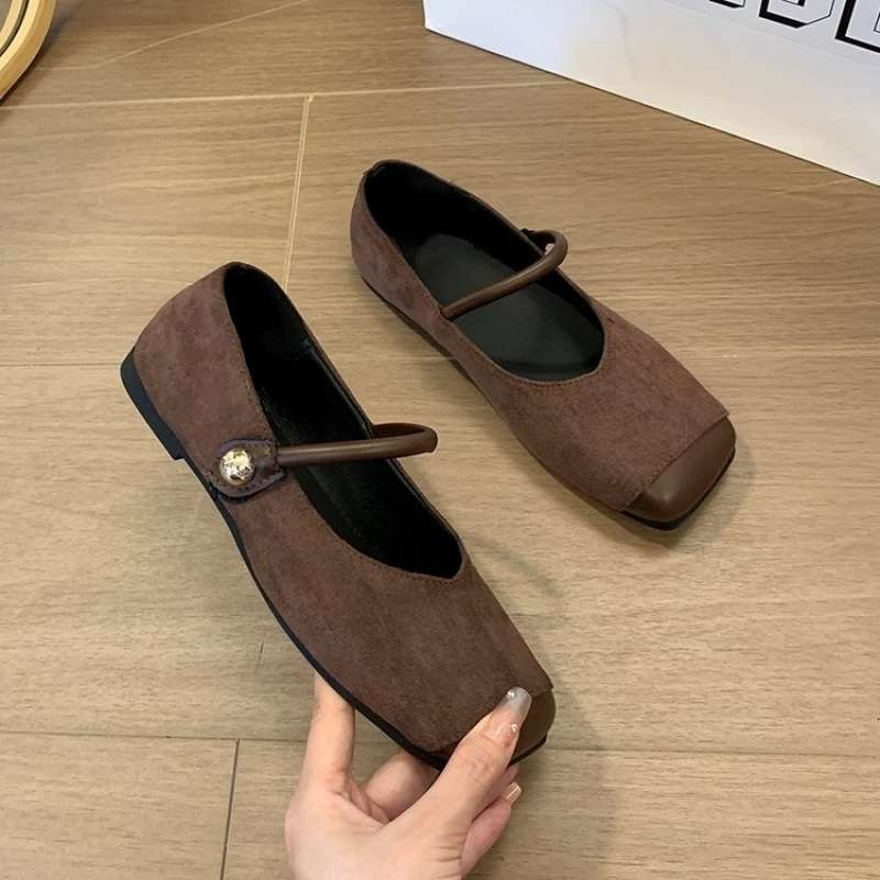 Square head Mary Jane shoes women's shoes 2025 autumn and winter new suede word with French skirt temperament single shoes