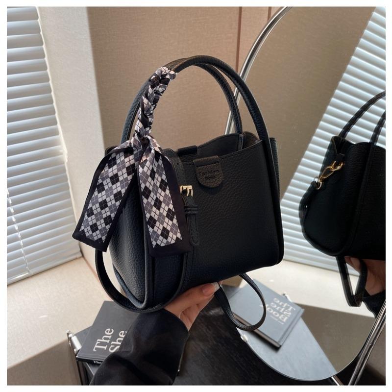 

Популярная маленькая сумка женская новая летняя универсальная простая сумка-мессенджер портативная сумка-ведро чёрный