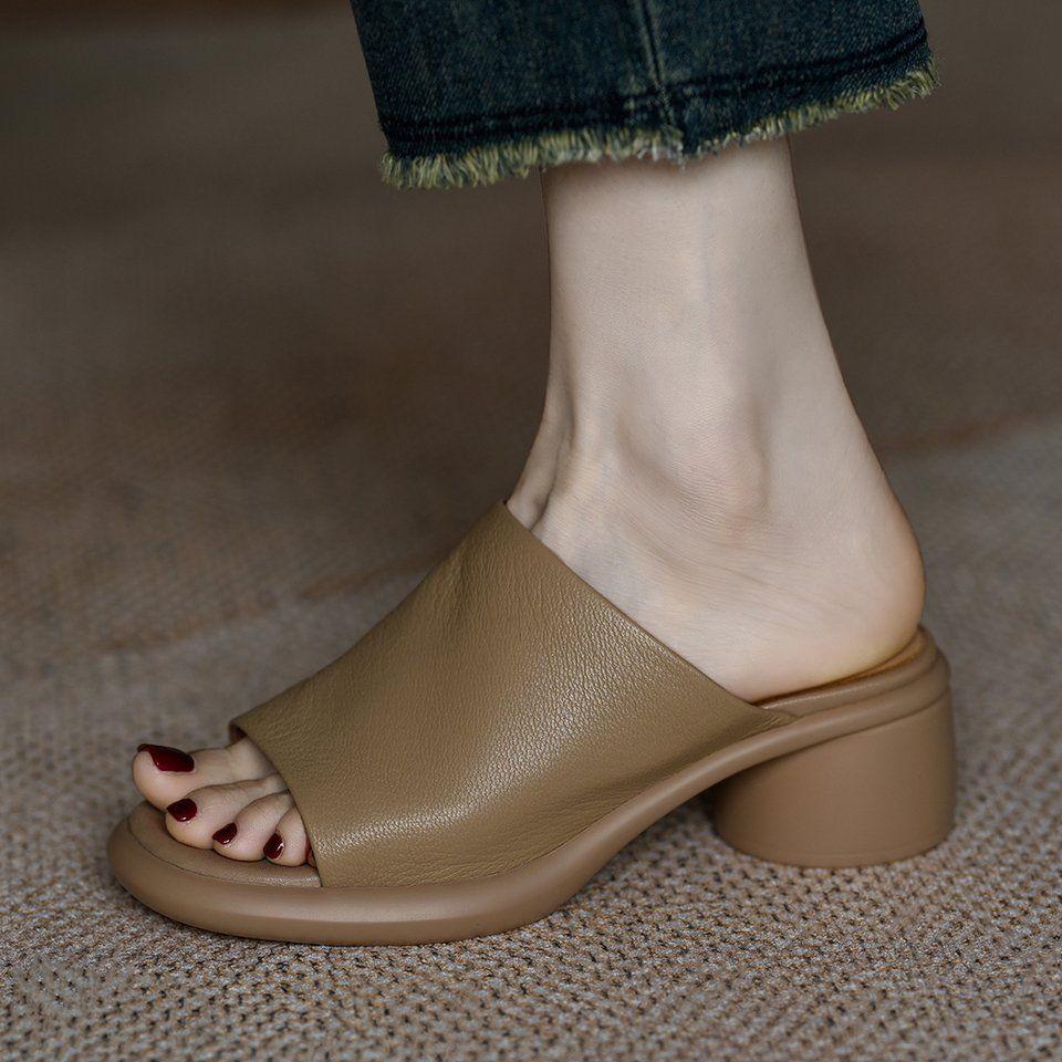 Thick-bottomed one-word drag women's new outer wear open-toed middle heel soft waterproof table heightening round head cool slippers in summer 2025