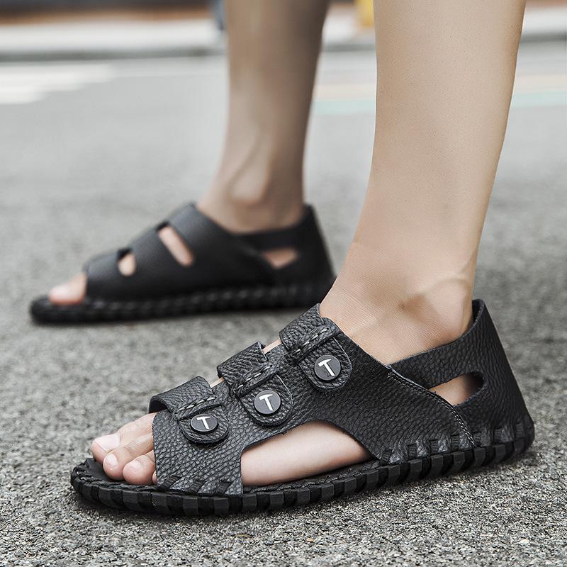 

Чоловічі сандалі тренд 2024 літо нові повсякденні нековзні м якопідошовні римські круті шкіряні туфлі для вулиці, шльопанці для водіння чоловічі 45 чорний