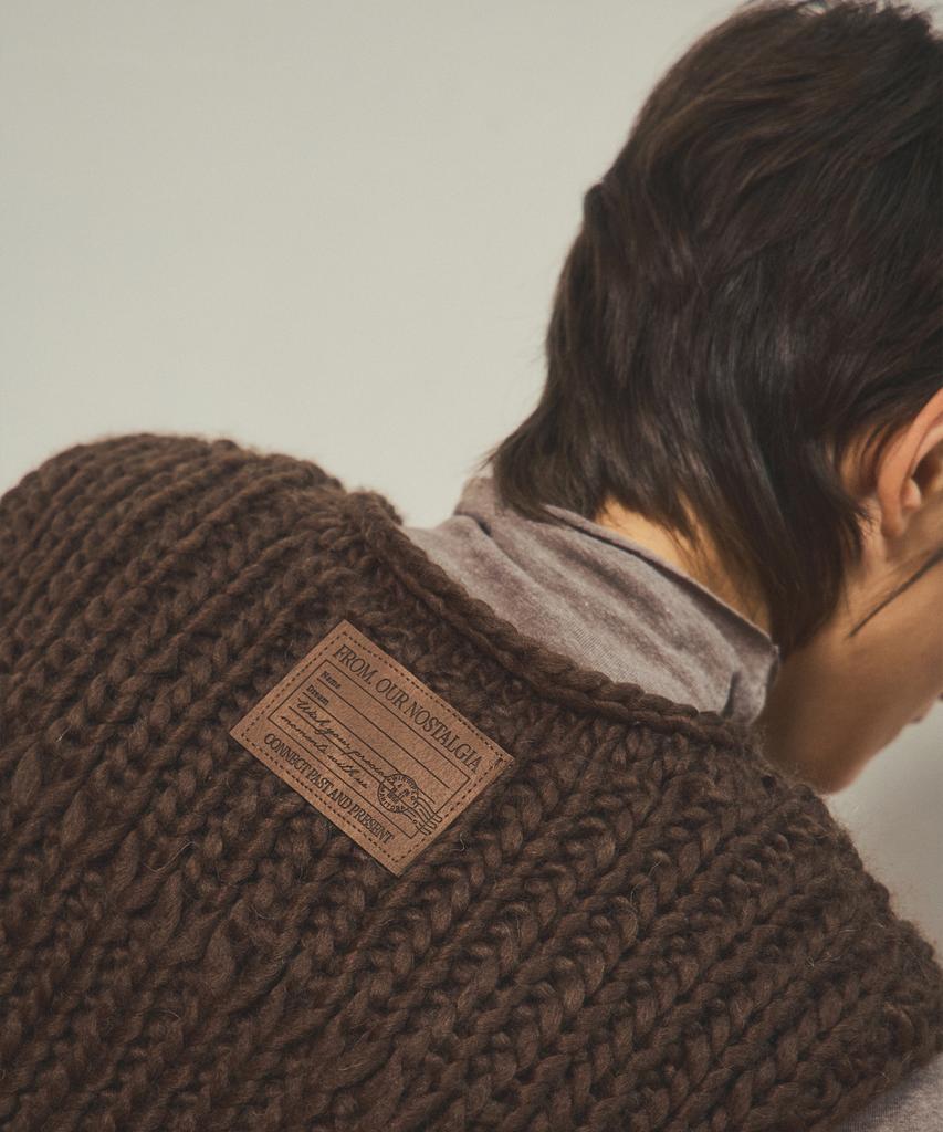 Aueonoseuteljia Real Handmade Crop Knit Vest_Brown
