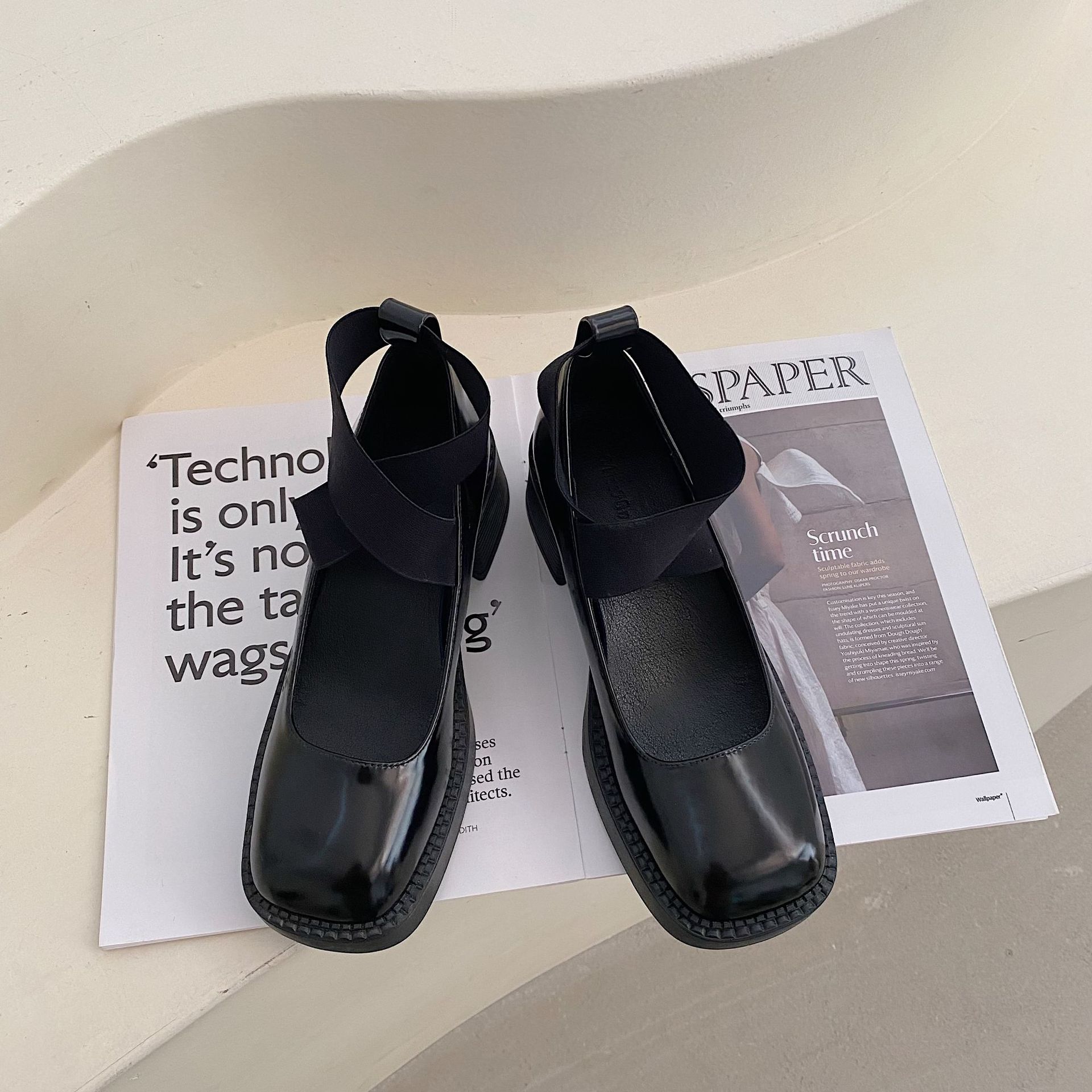 

Черные туфли Мэри Джейн на толстом каблуке с квадратным носком Xiaoxiang, женские, новые весна-осень 2025, ретро, под юбку, туфли-лодочки с открытым верхом 39 чёрный