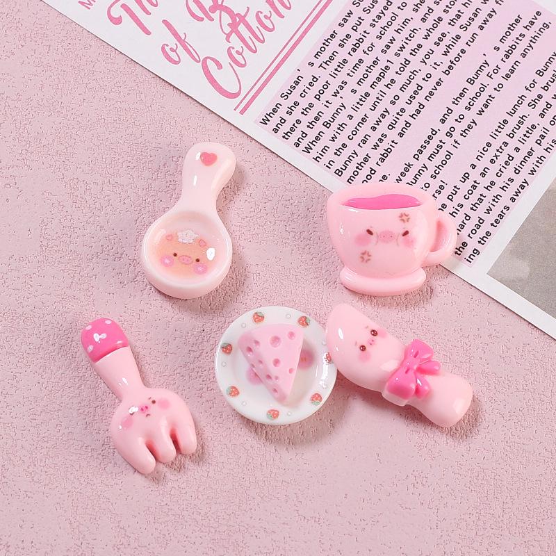 Handmade Pink Pig Resin Accessories: DIY Shoe Buckle, Hairpin, Jewelry Material