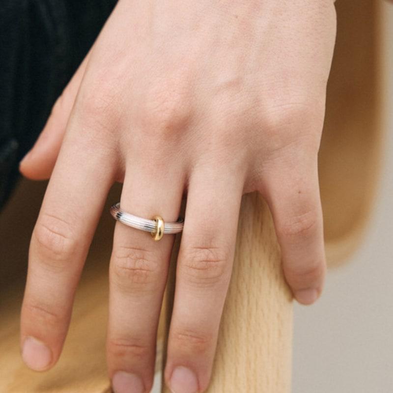 poery Orbit Ring