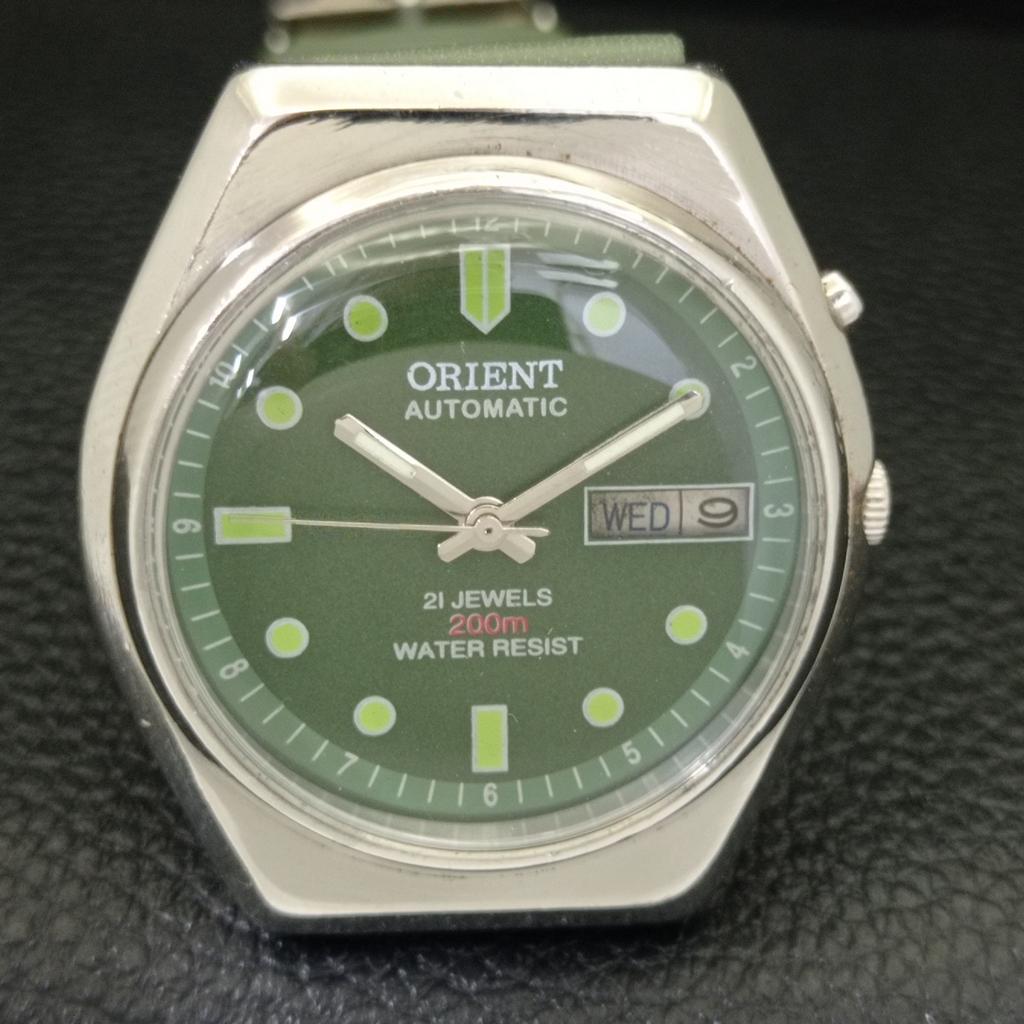 VINTAGE ORIENT AUTOMATIC 46941 JAPAN MENS GREEN COLOR DIAL WATCH a700684-5 R204-a700684