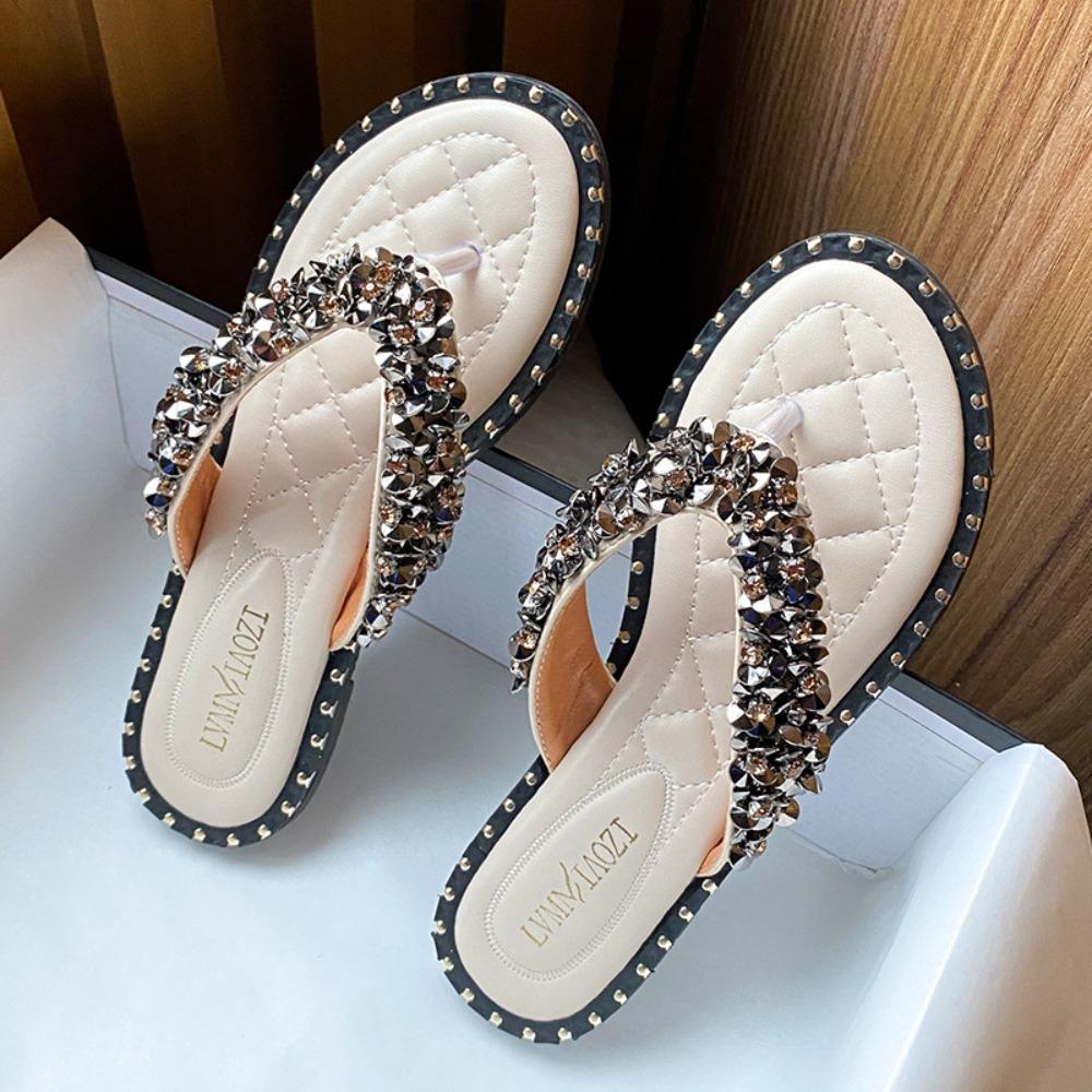 Fashion Flat Bottomed Slippers for Women's 2025 Summer New Water Diamond Clip on Flip Flops for Outdoor Wear Oversized Slippers 41-43