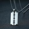Stilvoller Doppelkanten-Rasierklingen-Anhänger für Herren Halskette Edelstahl Lässiger Herrenhalsband Geschenke Mit 20"/24" Kette