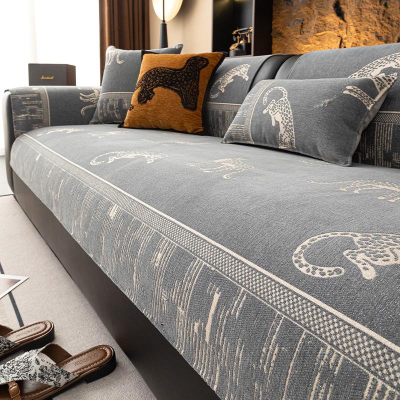Light luxury cheetah sofa cushion universal in all seasons Chenier non-slip seat cushion 2025 new advanced sense cover cover cloth