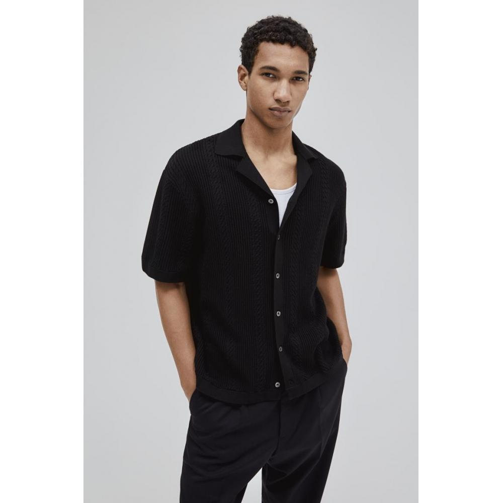 

H M Regular Fit Textured Knit caMp sHirt Black