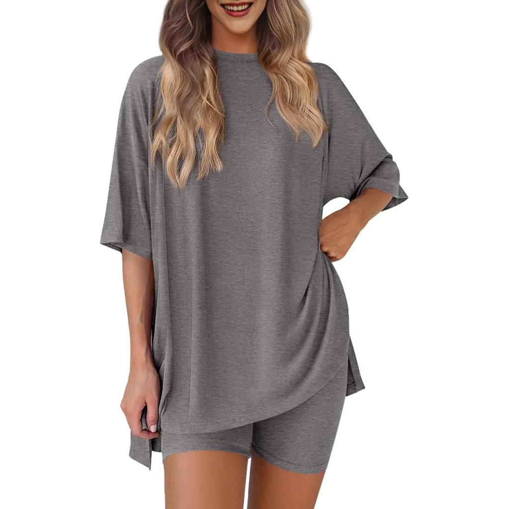 Women's Loose Fashion Solid Color Split Round Neck Short Sleeve Top Small Pocket Shorts Two Piece Set