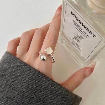 Anillo Geométrico Irregular de Plata S925: Diseño de Bola Redonda y Cuadrado, Abierto y Ajustable para el Dedo Índice de Mujer
