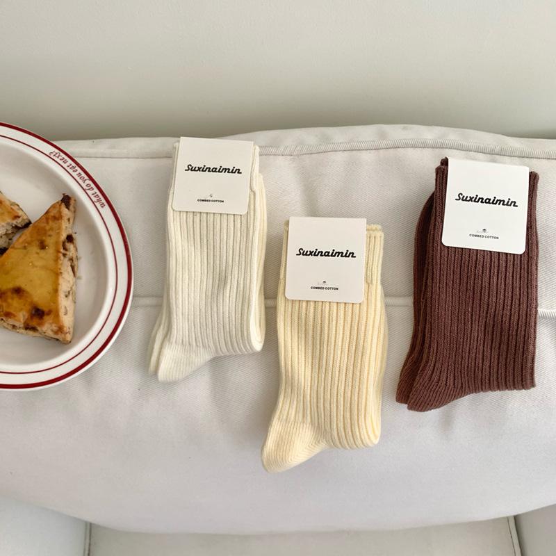 5 Pairs of Women's Spring and Autumn Versatile Slimming Vertical Striped Mid Top Stack Socks