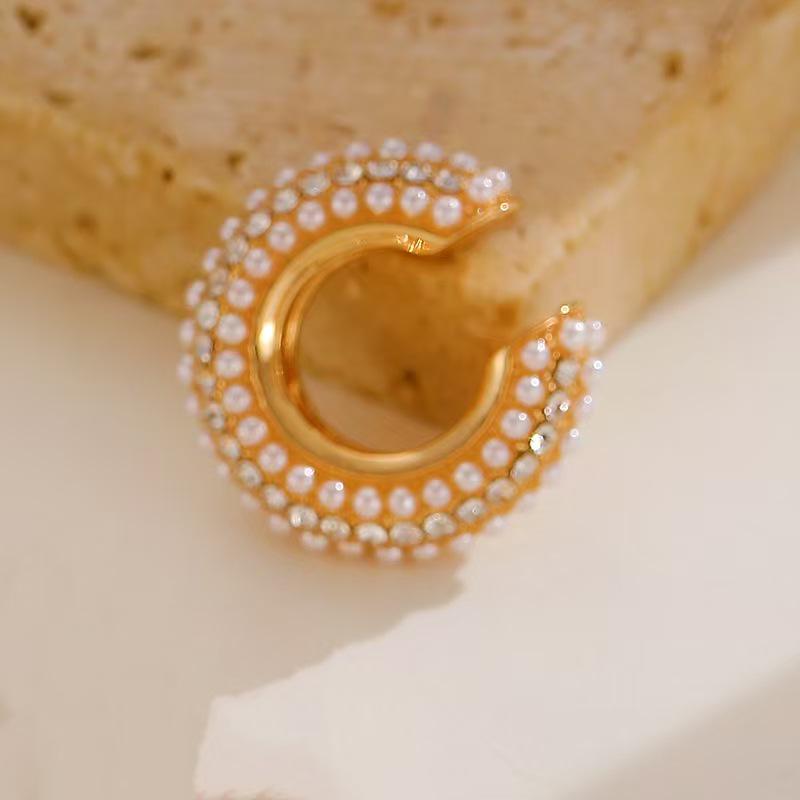 Retro Fashion C-Shaped Bling Ear Clips with Colored Diamonds - Trendy No-Pierce Earrings