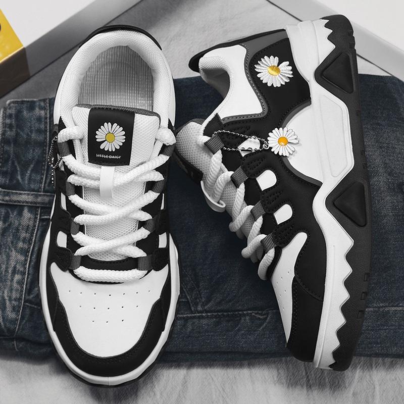 Men Spring 2025 New Low Cut Trendy Casual Sports Shoes Leather Surface Thick Bottom Students Sneakers Outdoors Casual Sneakers