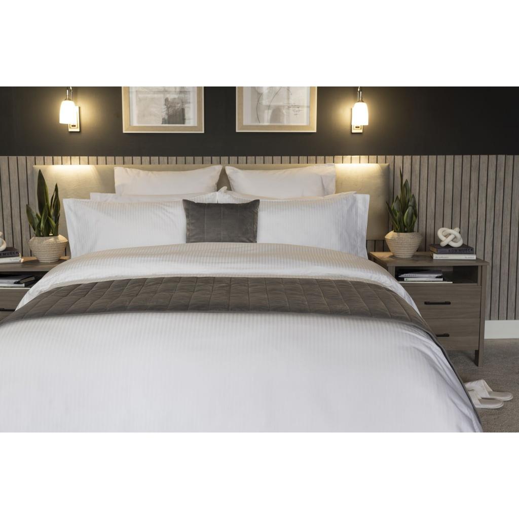 Belledorm Hotel Soho Pinstripe Duvet Cover Set