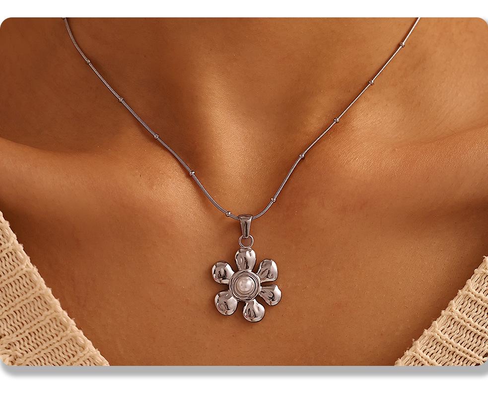 Qiong Yao Sunflower Pearl Pendant Necklace, Gold-Plated Stainless Steel for Women