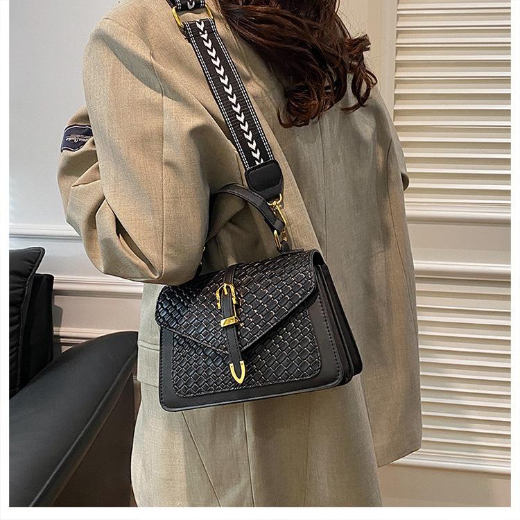 Retro Woven Textured Shoulder Bag New Fashion Trendy Geometric Square Crossbody Purse for Women