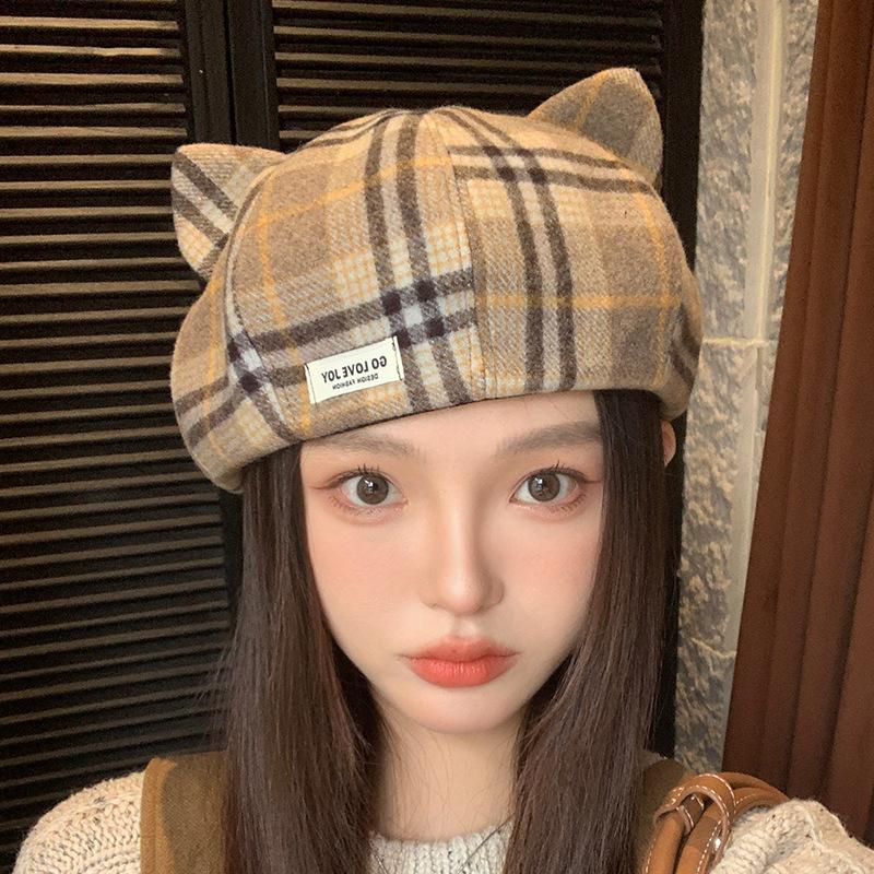 Hat Women's New Style Retro Plaid Cute Cat Ears Beret Japanese Style Autumn and Winter Face Showing Little Painter Hat Trend