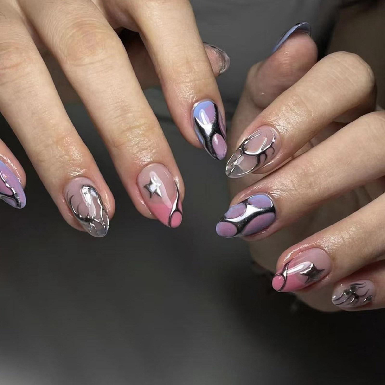 

24 шт. Накладные ногти с французским кончиком, короткие овальные, искусственные ногти с серебристыми полосками, акриловые ногти с градиентом, полное покрытие, наклейки для ногтей