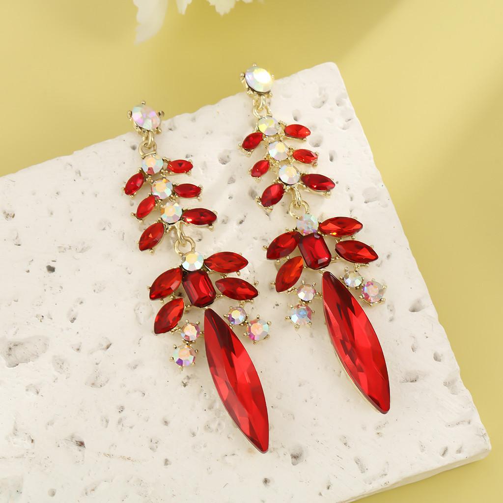 Geometric Alloy Dangle Earrings For Women With Luxury Leaf Tassels Suitable For Weddings And Parties