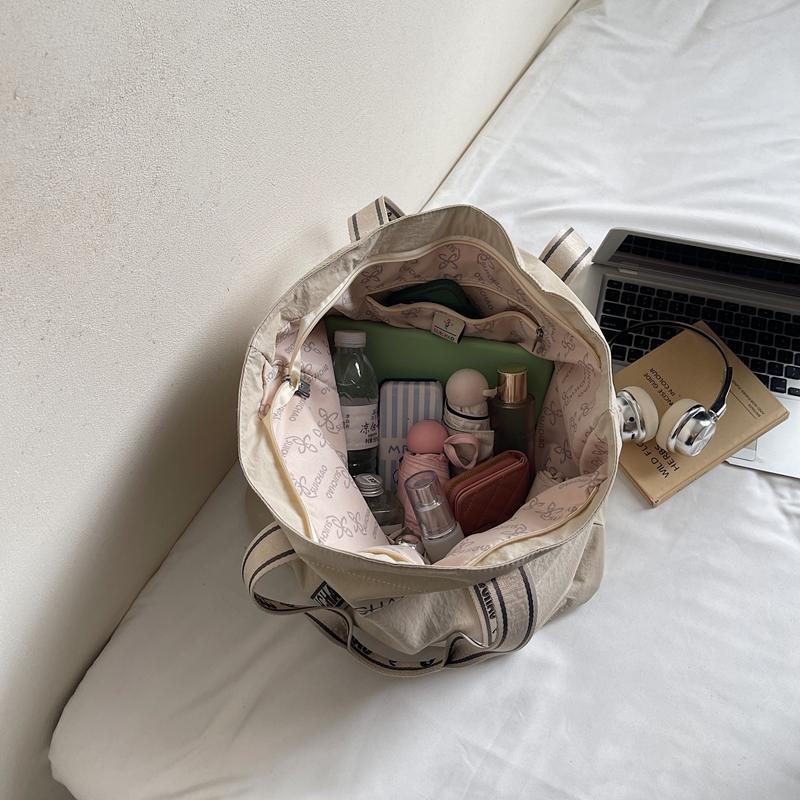 Fashionable Tote Bags for Women Shoulder Bag Retro Shopping Bags Designer Bag Purse and Handbags Class Bag