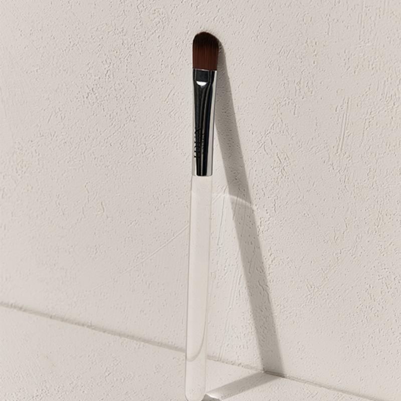 

IDUN Minerals Eyeshadow Brush 8007 Eyeshadow Brush