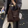 New Fashi Women Commuting Shoulder Bag Retro Casual Large Capacity Bucket Bag Comfortable and Versatile Texture Handle Bag