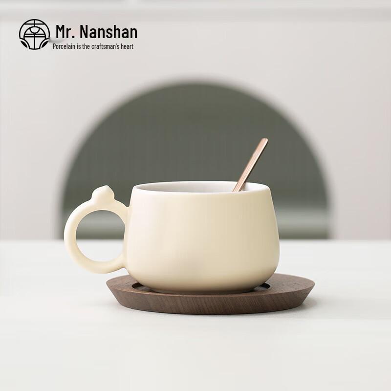 Nanshan Mr. Half-seen Cat Ceramic Mug with Spoon