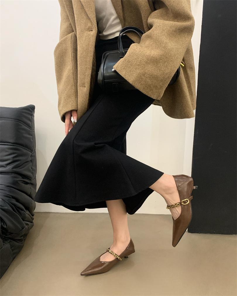 

2025 Korean version of autumn new fashion thick heel shallow mouth women s single shoes pointed one word with Mary Jane shoes 39 темно-коричневого кольору