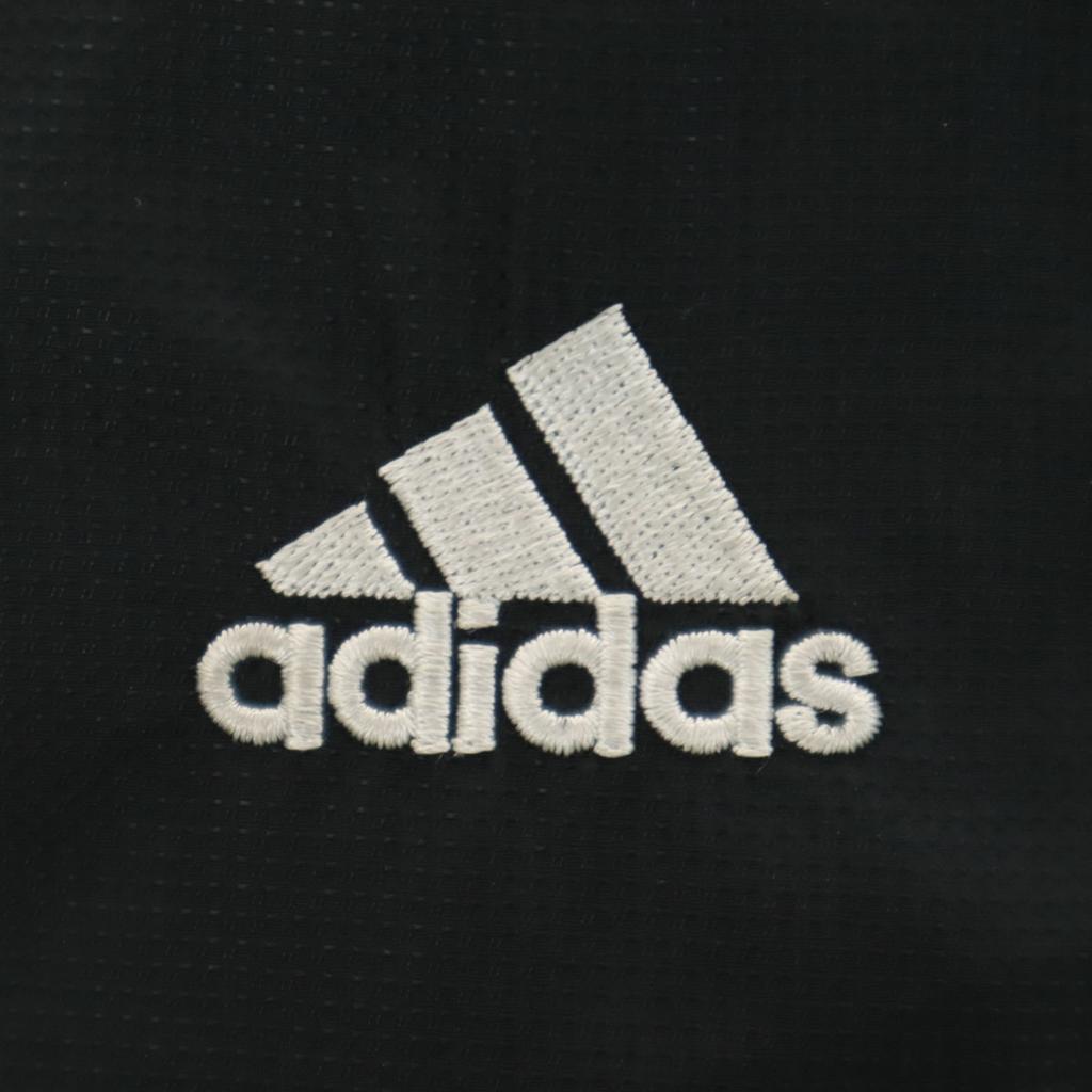 Conjunto Corta-vento adidas M Série Preta Forro de Malha Masculino Usado