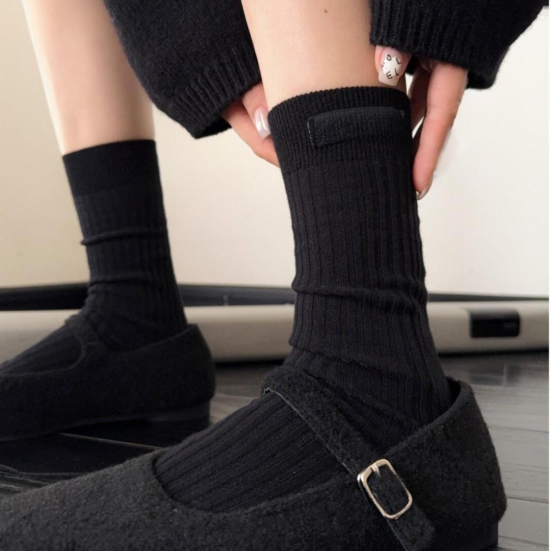 Однотонные белые носки — это хорошо, универсально, удобно и модно 1 pair