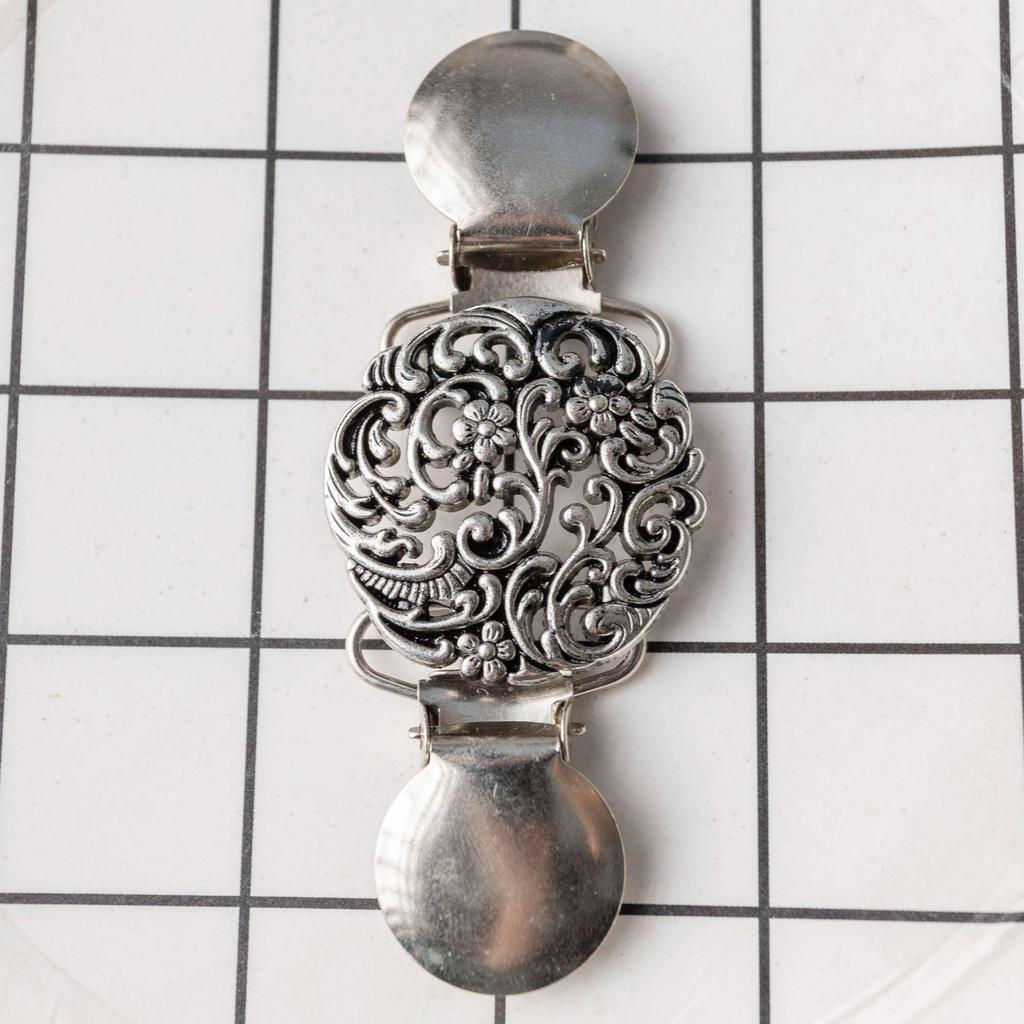 Vintage European & American Shawl Clip: Women's Diamond Sweater, Scarf, Brooch & Collar Alloy Accessories