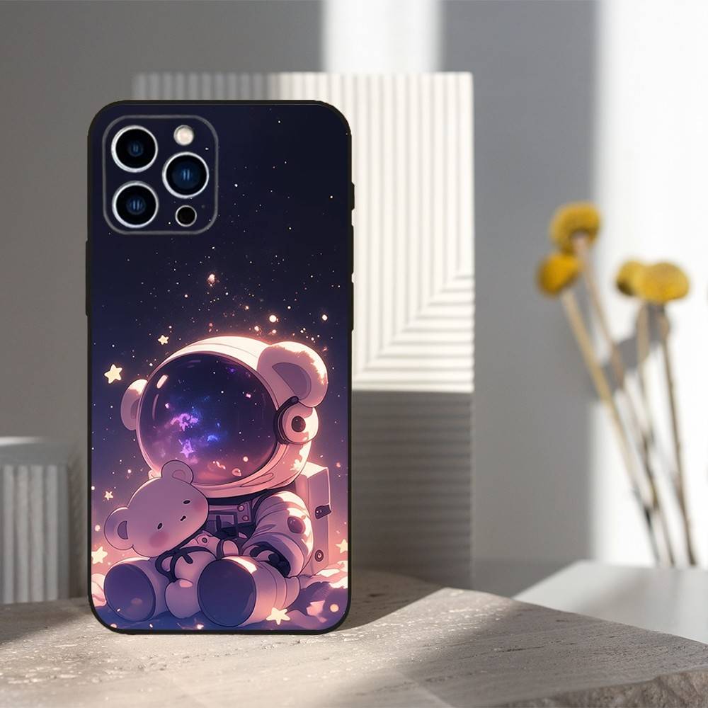 Cute Cartoon Astronaut For iPhone 13,16,11,14,17,12,15,Plus,Pro Max,XS,X,XR,SE,Mini,8,7,Phone Case Soft Silicone Black