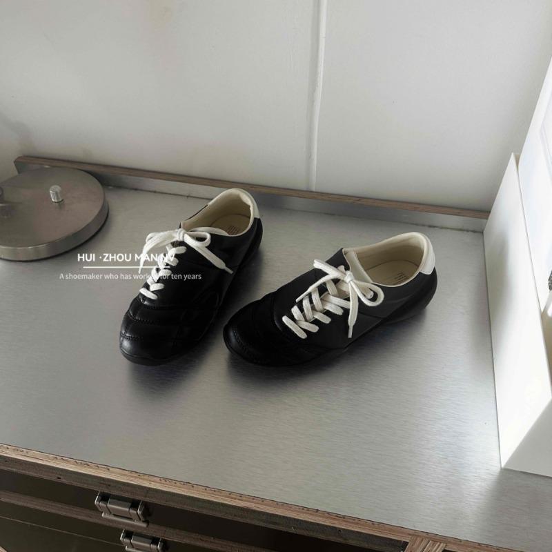 Oblique Lace-up Retro Casual Sports Shoes for Women's New Versatile Football Running Shoes To Increase the Height of Ballet Women