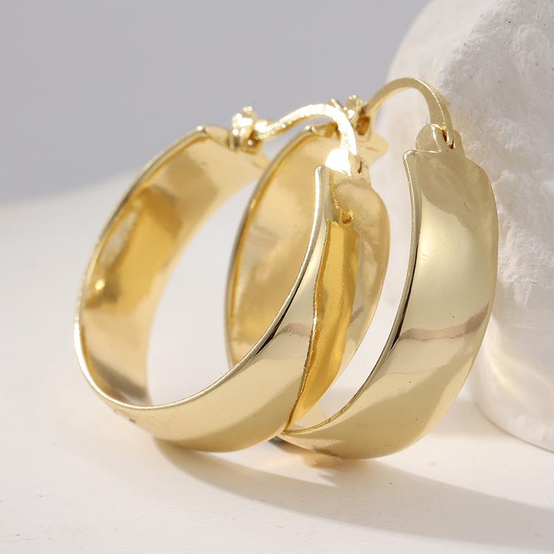 

Elegant Gfold Color Hoops Women s Earrings Metal Hand Carving Circle Party Daily Wear
