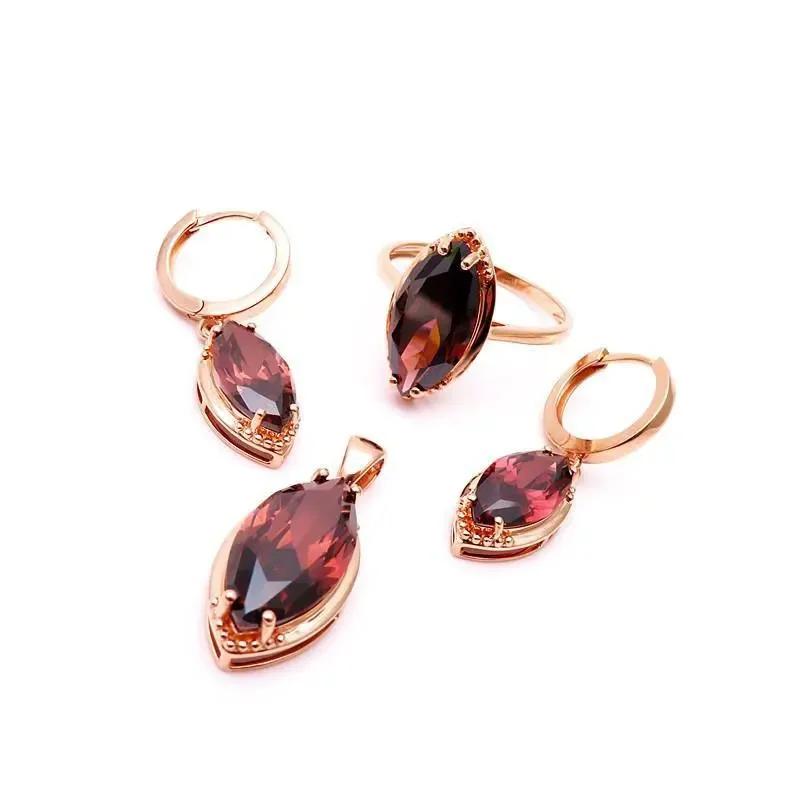 Lehce luxusní červený prsten Jednoduchý design Růžově zlatý Vykládaný Marquise Zásnubní prsteny pro ženy Zirkon jako dárek pro přítelkyni