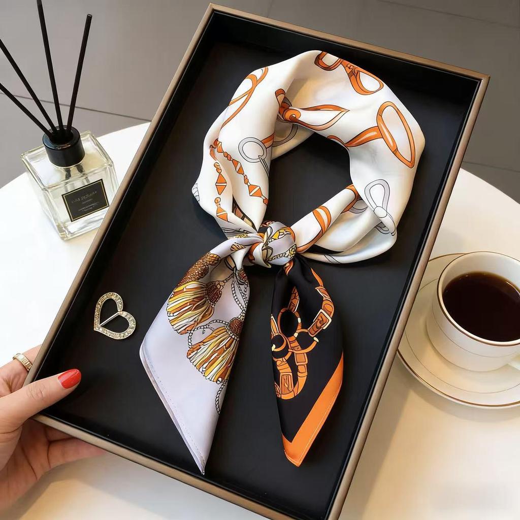 Retro Cashew Pattern Silk Square Scarf (70x70) - Versatile Long Ribbon for Neck