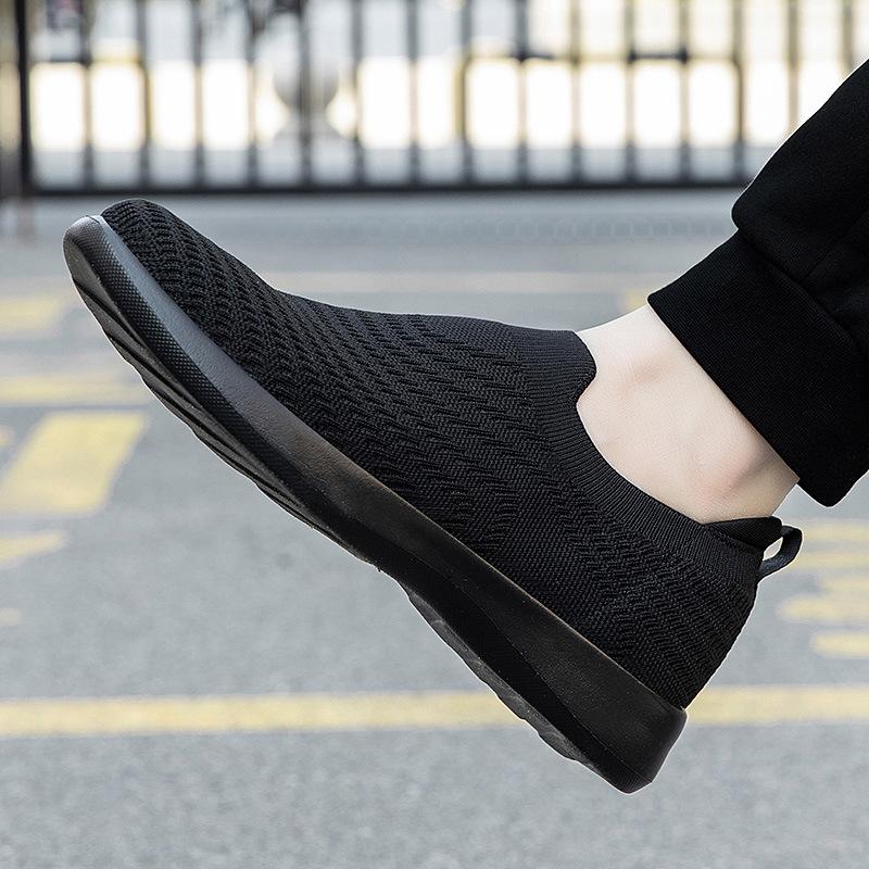 Summer large size 46 new breathable fly-woven casual shoes men's soft sole light one-pedal walking shoes factory