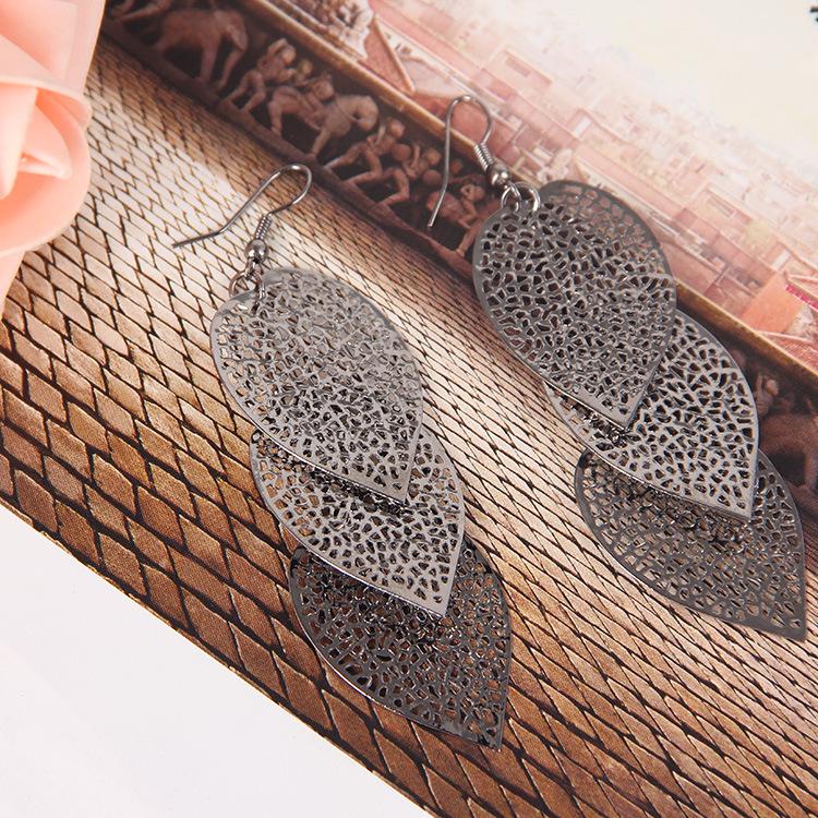 Elegant Creative Leaf Earrings for Women - Versatile, Exaggerated Fashion Studs