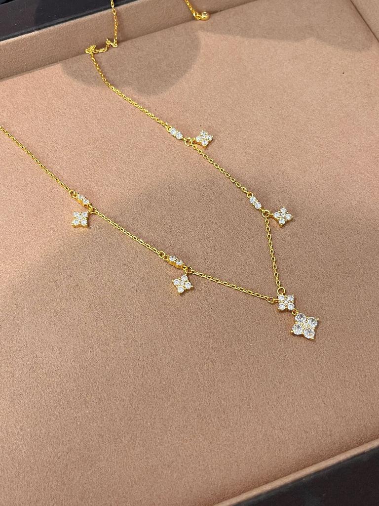 Gypsy Flower Point Diamant-Halskette Premium Leichter Luxus Design Schlüsselbeinkette Live Special For