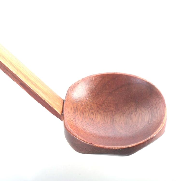 Noodles Soup Spoon Strainer Kitchen Ladles Soup Spoon Wood Serving Spoons Cooking Utensils with Long Straight Handle
