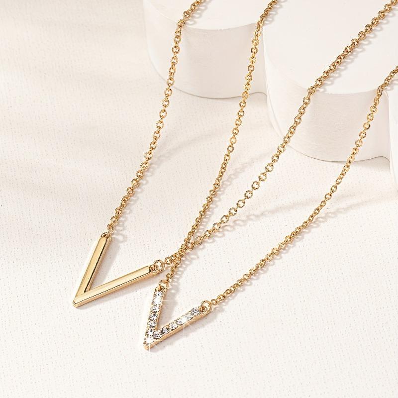 Set of strip letter necklace women's light luxury niche collarbone chain temperament jewelry sweater chain