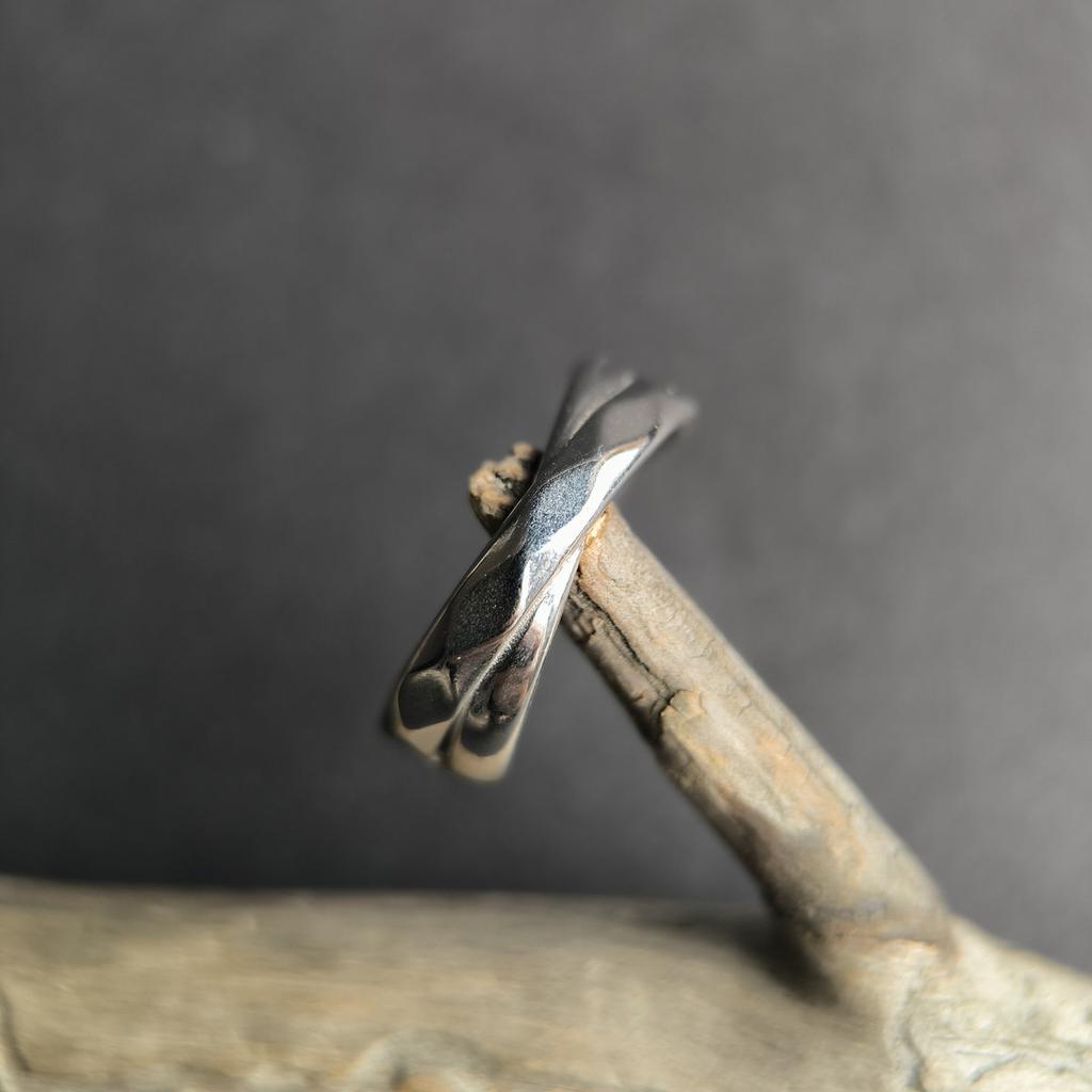 Silver Ring Without Stones, Item Weight 2.24 G (2197539)