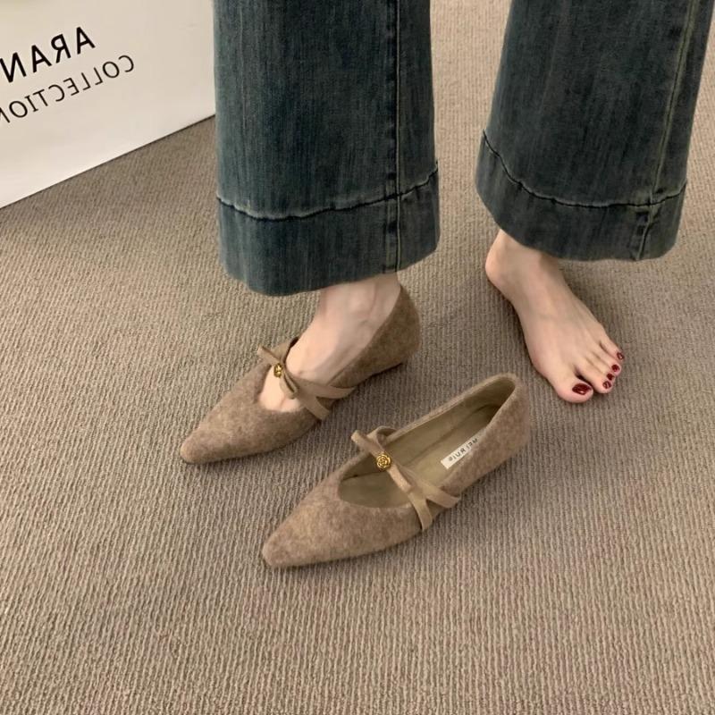 

French Style Mary Jane Shoes 2026 New Flocking Warm Square Head Slip-On Roses Evening Shoes Small Fragrance Style Imported Wo... 35 хаки