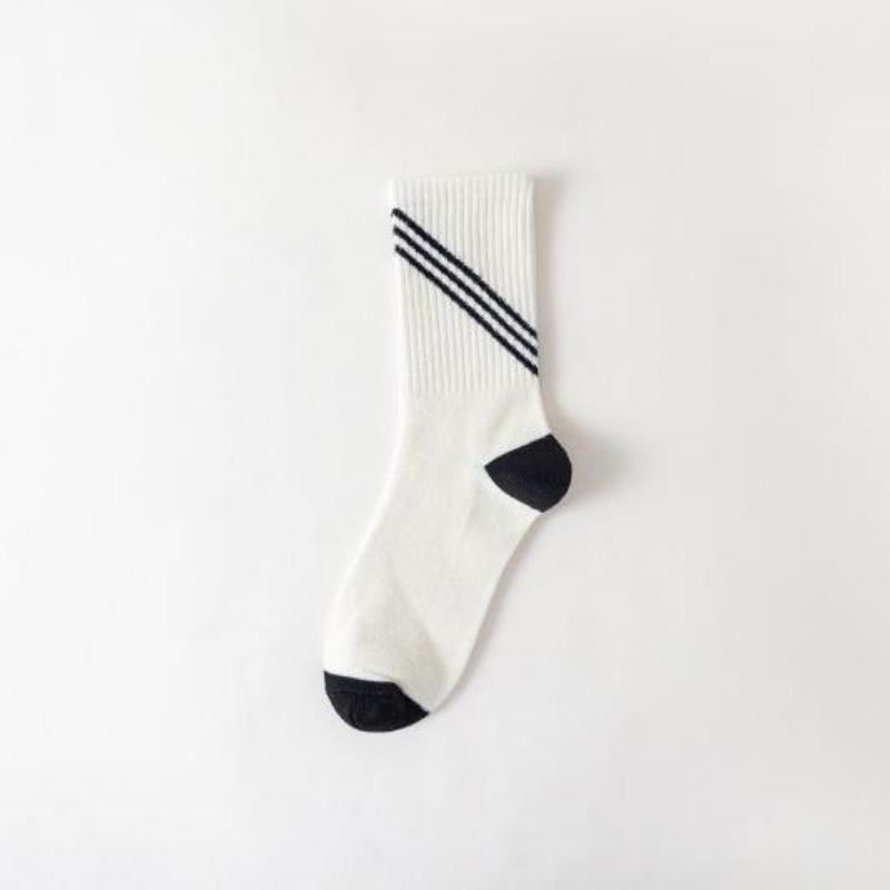 Trendige Socken, Lange Socken für Jungen und Mädchen, Mid-calf Sportsocken für College-Stil, Einfache und reine Baumwoll-Freizeitsocken