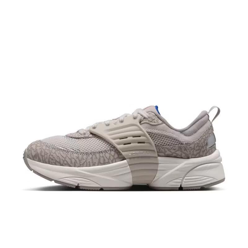 

Jordan Women s TRUNNER O/S Casual Sports Shoes 41